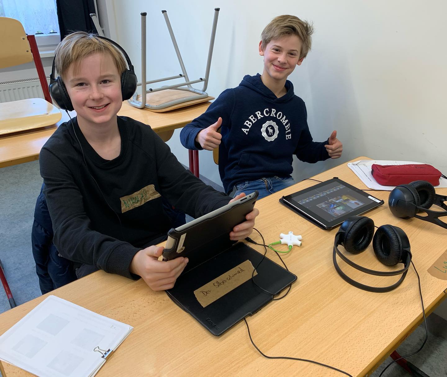 Filme selbst drehen, schneiden und bearbeiten. Das können unsere Schüler im INISEK-Projekt Smartmovie (Klasse 8) unter p