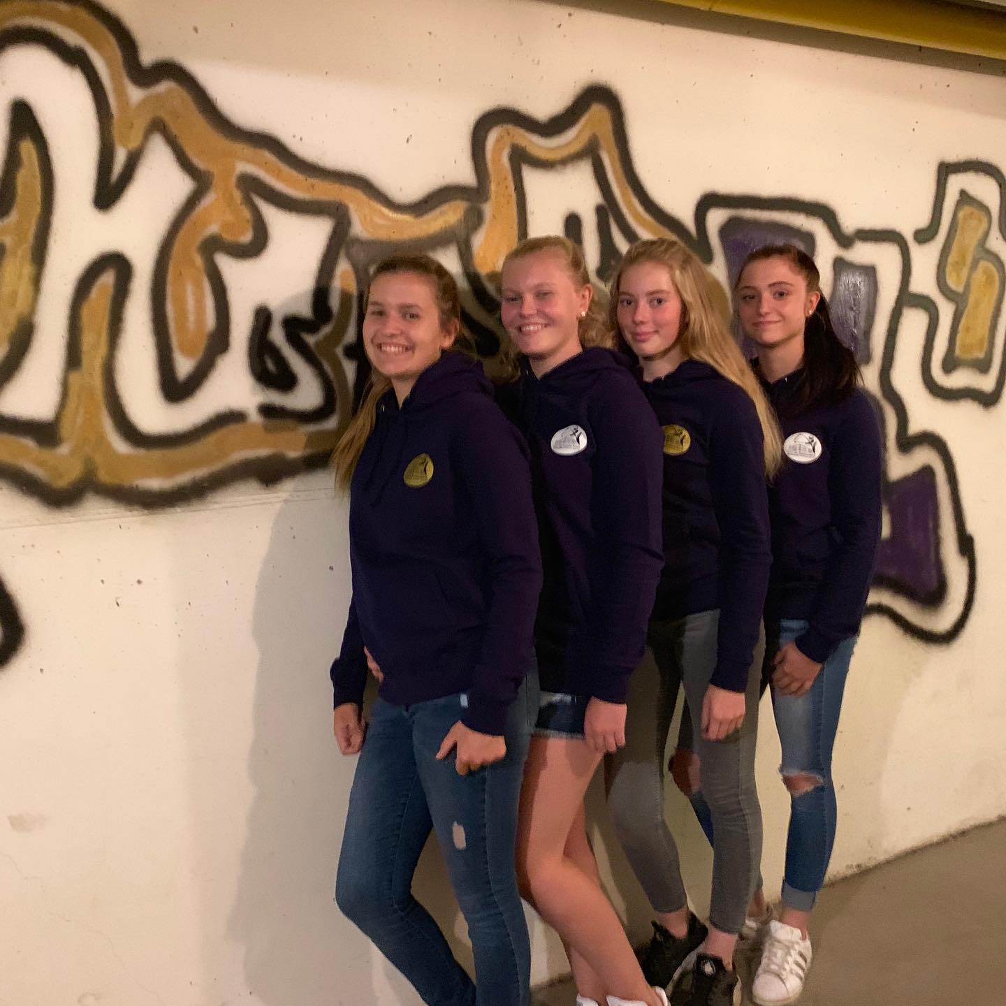 Kuschelig und warm! Perfekt für den Herbst. Unser Hoodie zum Spezialpreis. Bis zu den Herbstferien 19 Euro! Verkauf zu d