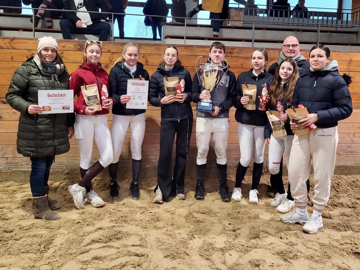 + 9c siegreich im Spezialklassen Cup +

Zum Jahresabschluss hat das Team der Lehrertrainer wieder ein ganz besonderes Tu