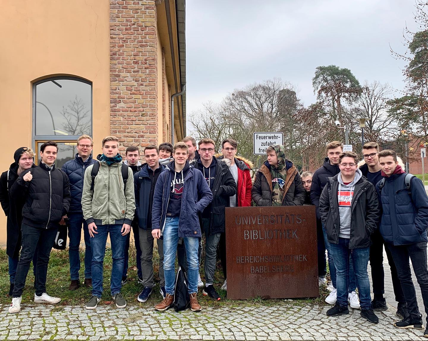 #seminarkurs #unipotsdam #bibliothek #recherche #klasse12 #bio #politik #deutsch #exkursion #wissenschaft #waswarnochmal