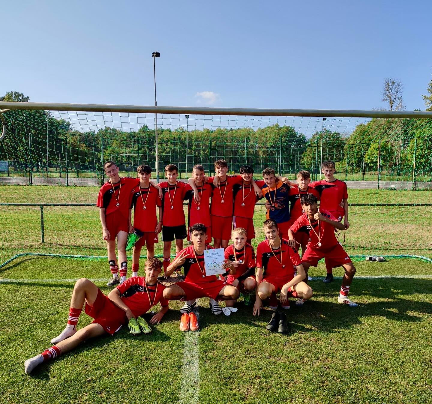 Neues Schuljahr, neue Turniersaison für unsere Schüler! Ein souveräner 3. Platz ist es heute geworden. Herzlichen Glückw